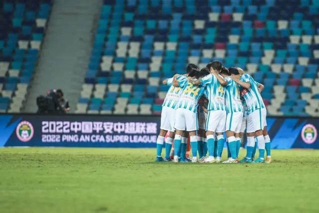 ”前瞻NBA常规赛前瞻：休斯顿火箭VS印第安纳步行者火箭上一场比赛在客场以106-104险胜鹈鹕，球队在经历一波连败之后，近况有所回暖，拿下2连胜，与鹈鹕的比赛中，阿尔佩伦-申京出战38分钟，砍下37分11篮板6助攻1抢断1盖帽，带领球队取胜，贾巴里-史密斯二世也有26分11篮板的两双数据进账，其他球员虽然只有弗雷德-范弗利特上双，但全队10人上场全都有得分进账；本场比赛火箭是主场作战，球队本赛季在主场的战斗力非常强劲，目前主战14场比赛取得12场胜利。